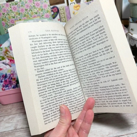 Where Dreams Begin Historical Romance Novel By Lisa Kleypas Paperback Book Avon - Picture 7 of 8